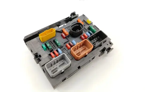 Citroen C3 Fuse module 9664055580