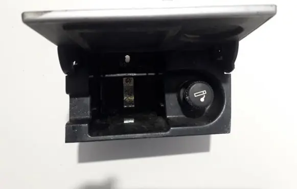 KIA Carnival Car ashtray