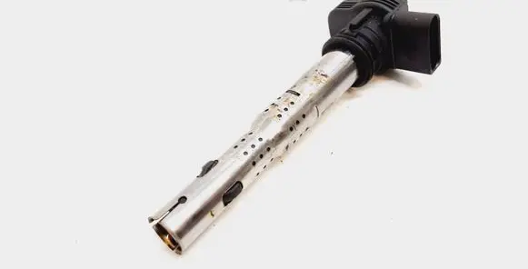 Volkswagen PASSAT B7 USA Fuel injector 07K905715F