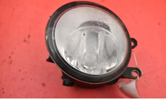 Toyota Prius (XW30) Front fog light 812200D041