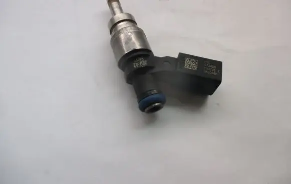 Fuel injector
