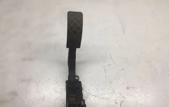 Seat Ibiza III (6L) Accelerator throttle pedal 6Q1721503C