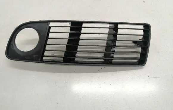 Audi A6 S6 C5 4B Front bumper lower grill 4B0807681J