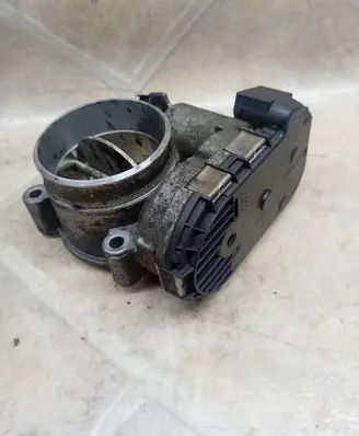 Mercedes-Benz E W211 Throttle valve A1110980109