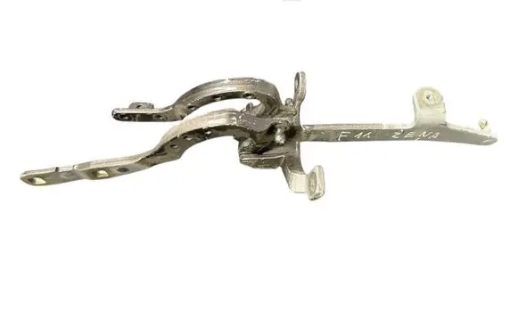 BMW 5 F10 F11 Tailgate/trunk/boot hinge 7206639