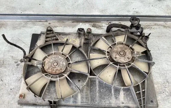 Cadillac CTS Air conditioning (A/C) fan (condenser) 