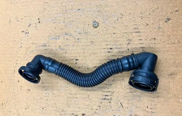 Porsche Cayenne (92A) Breather/breather pipe/hose 059103221AL