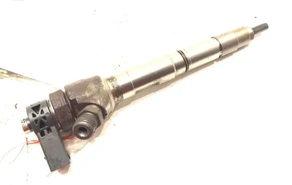 Volkswagen PASSAT B8 Fuel injectors set 04L130277AE