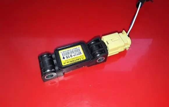 Mitsubishi Grandis Airbag deployment crash/impact sensor 8651A015 W002T11091