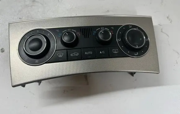 Mercedes-Benz CLC CL203 Climate control unit A2038304085 F011500039