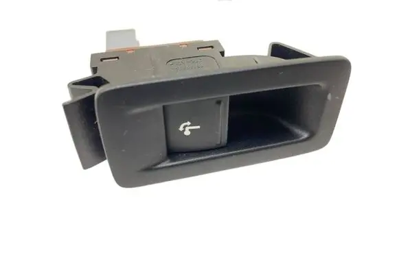 Volkswagen PASSAT B7 Switch for retractable tow bar 7N0959511B 7E5959527