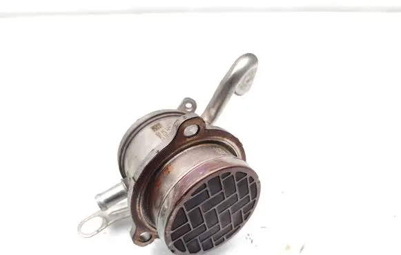 Nissan Qashqai EGR valve cooler 147359823R 00447097C