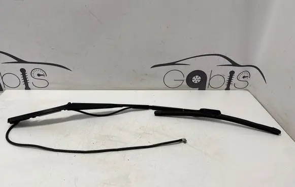 Volvo XC60 Front wiper blade arm W000082546