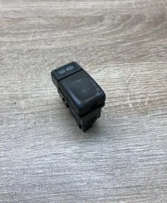 Volvo S70 V70 V70 XC Windscreen/window heater switch 9162952 97W19K