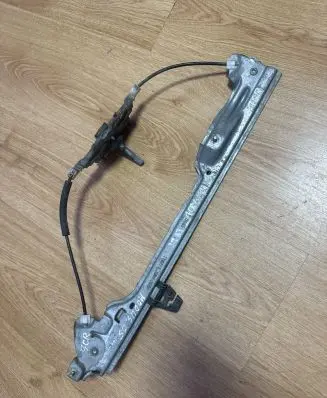 Renault Modus Rear door manual window regulator 118276