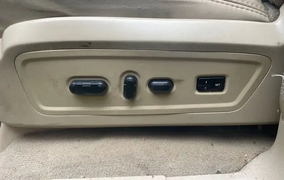 Lincoln Navigator Seat memory switch 