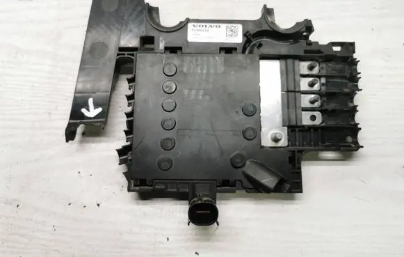 Volvo XC60 Positive wiring loom 19716000001 31499212 E07434000
