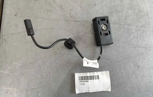 Tesla Model Y Aerial antenna amplifier 150942000d