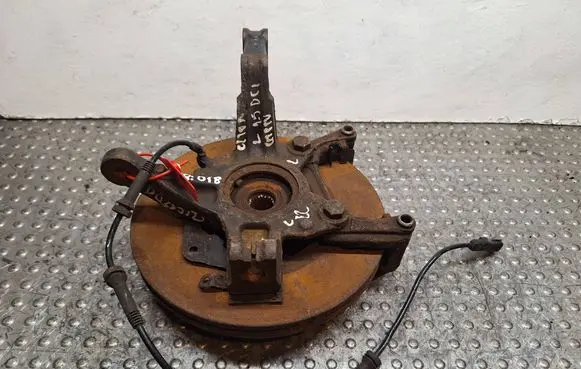 Renault Clio IV Front wheel hub spindle knuckle S25056018 400158668R