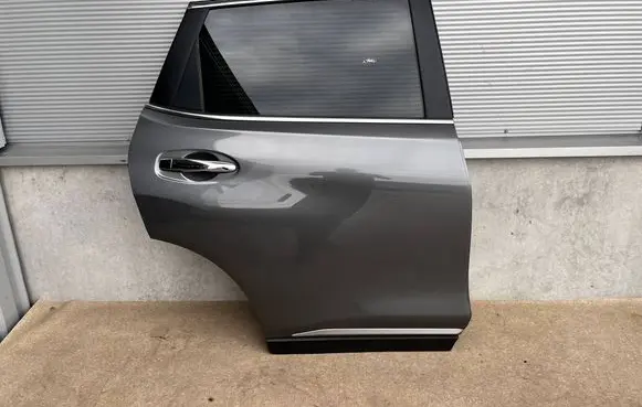 Nissan X-Trail T32 Rear door 