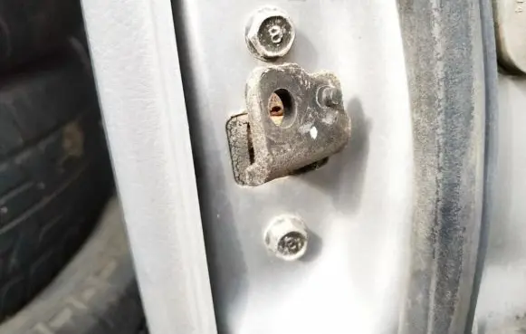 KIA Rio Rear door check strap stopper