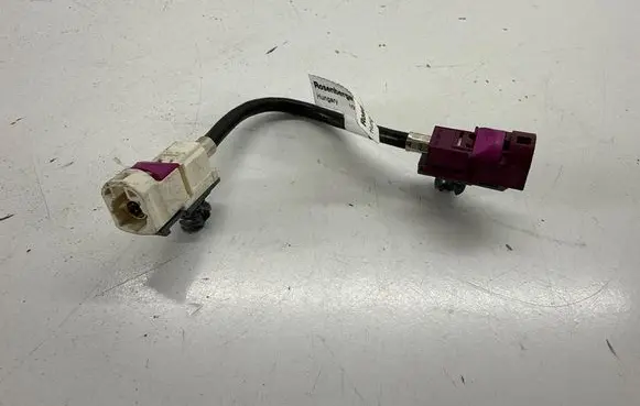 Tesla Model X Aerial antenna switch 106232700A