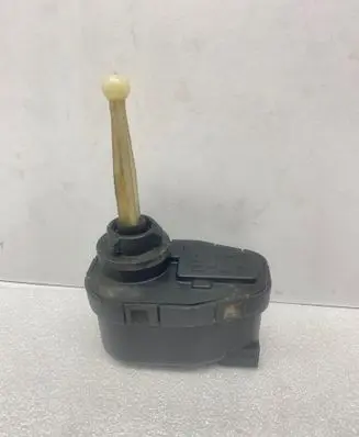 BMW 5 E39 Headlight level adjustment motor 0307851327