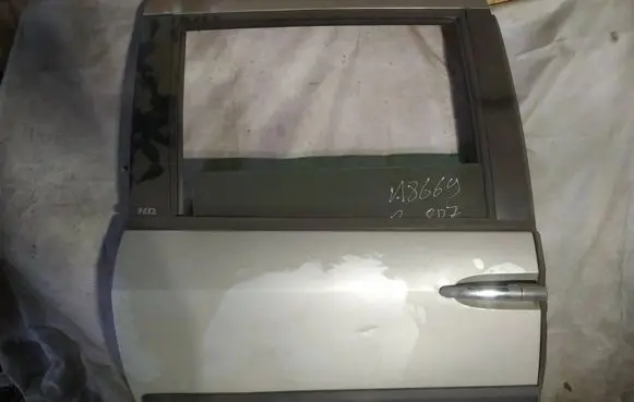 Peugeot 807 Rear door pilkos