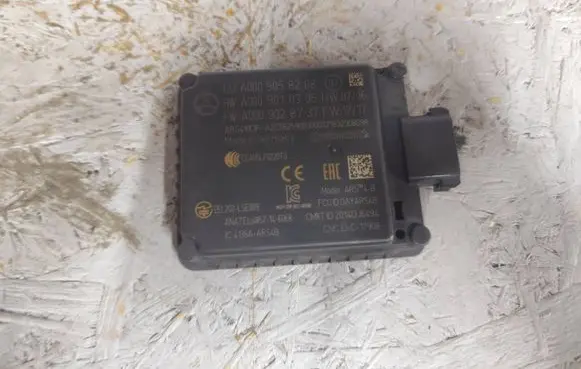 Mercedes-Benz E W213 Distronic sensor radar A0009058208 A0009028737 A0009010305