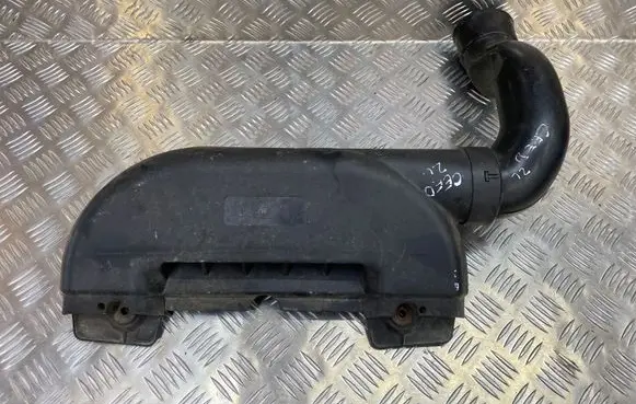 KIA Ceed Air intake duct part 282121H000