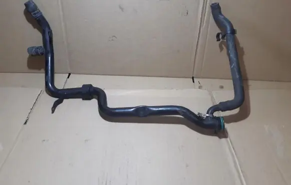 Audi Q7 4L Engine coolant pipe/hose