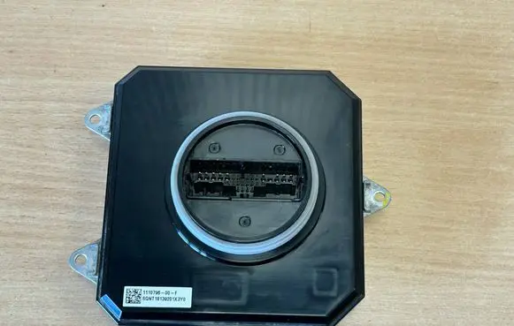 Tesla Model 3 LED ballast control module 111079600F 111079600D