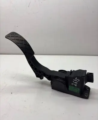 Skoda Fabia Mk1 (6Y) Accelerator throttle pedal 0280752215 6Q1721503A 084100470YB