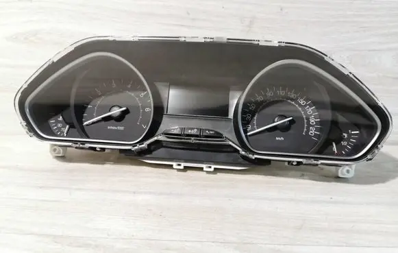 Peugeot 208 Speedometer (instrument cluster) 9825986180 E137HVL2 E137SWL1410