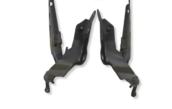 Volvo XC90 Engine bonnet/hood hinges 