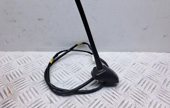 Toyota Verso Radio antenna 863000F070 8630905050