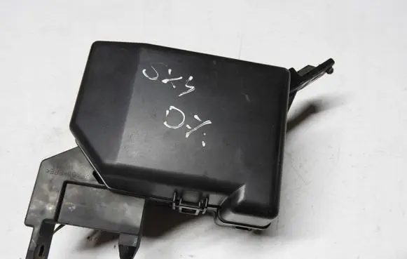 Suzuki SX4 Relay mounting block 6r56fr76t87yu