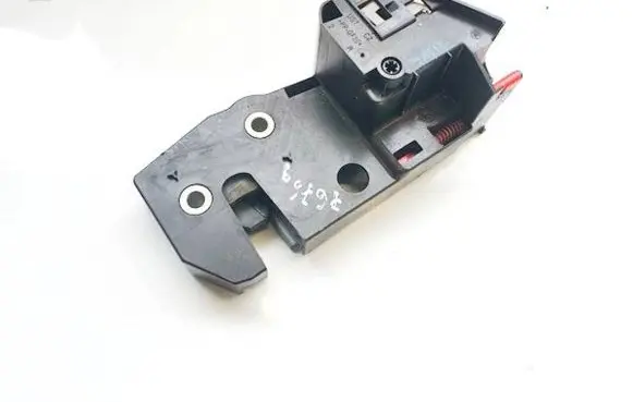 Volkswagen PASSAT B6 Seat back rest lock catch 3c9885682