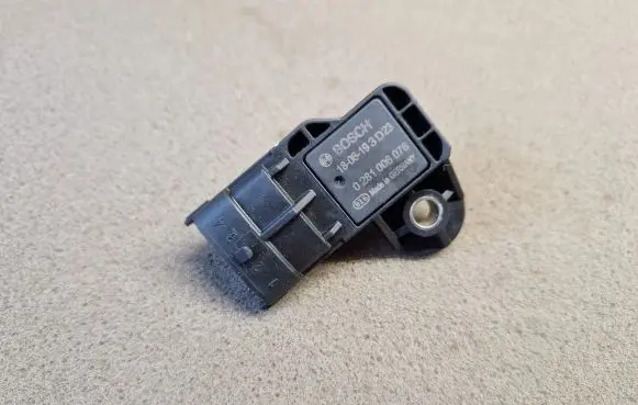 Mazda BT-50 Air pressure sensor 0281006076