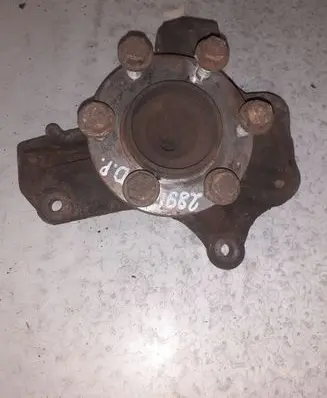 Front wheel hub