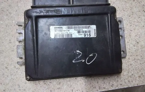 Volvo S40, V40 Engine control unit/module 30646916 P30646916 S110921011E