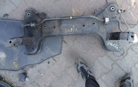 Lancia Delta III Front axle beam 552525252