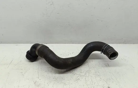 Volkswagen Touareg I Engine coolant pipe/hose 7L6122291M 7l6122051h