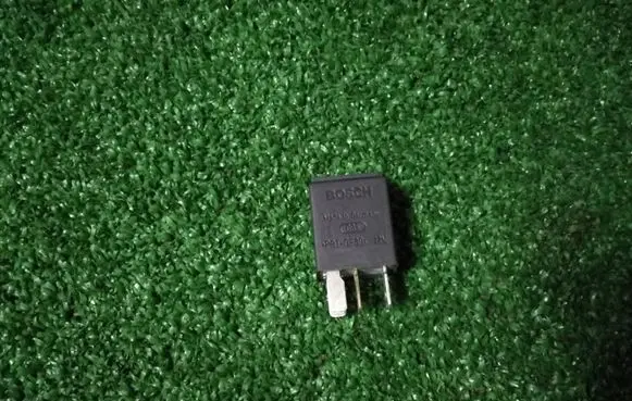 Volkswagen Golf IV Other relay 7M0951253C 95VW10K705EA 0332201102
