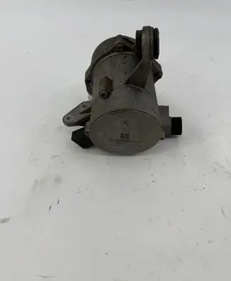 BMW 3 E90 E91 Water pump 7586928
