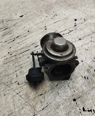 Audi A4 S4 B6 8E 8H EGR valve 038129637L