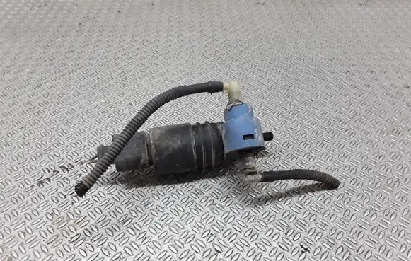Volkswagen Caddy Windscreen/windshield washer pump