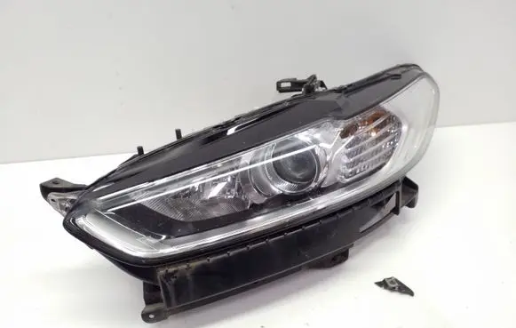 Ford Mondeo MK V Headlight/headlamp 89906734 DS7313W030BE