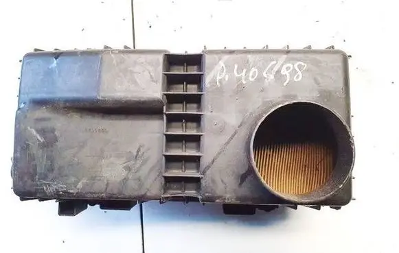 Peugeot 406 Air filter box