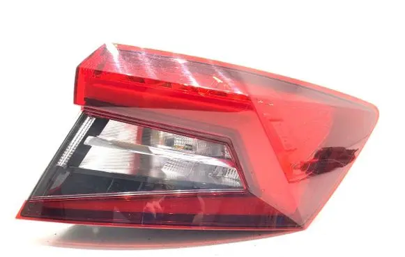 Skoda Karoq Rear/tail lights 57A945208